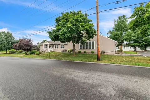 123 Outer Dr #123, Chicopee, MA 01022 photo 4