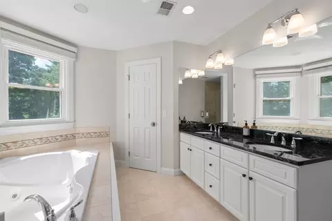 370 West St, Dedham, MA 02026 photo 21