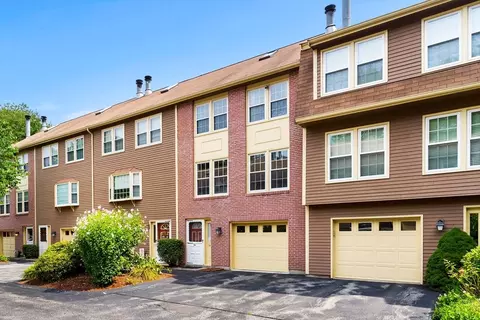 114 Heritage Dr #114, Tewksbury, MA 01876
