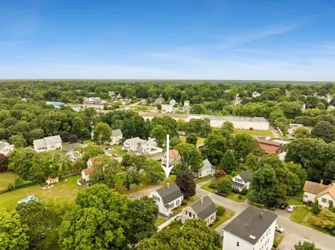 16 Lovell St, Middleboro, MA 02346