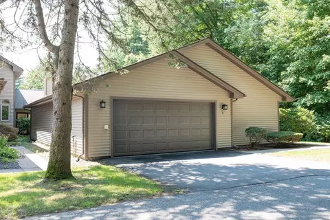 929 Shaker Rd #3A, Westfield, MA 01085