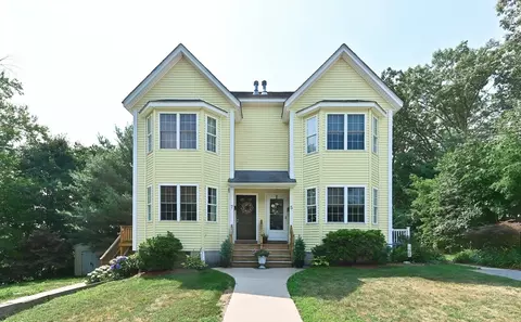 7 Essex St #7, Blackstone, MA 01504
