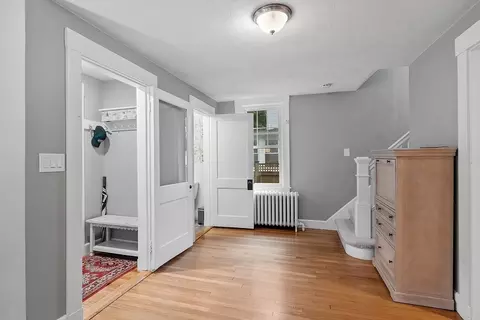 Entry Way - 45 Chute St, Reading, MA 01867 photo 2 of 5