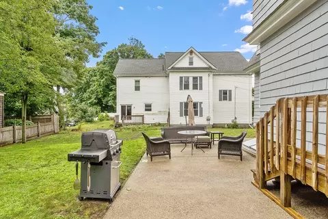 Exterior - 45 Chute St, Reading, MA 01867 photo 5 of 10