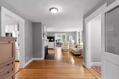 Entry Way - 45 Chute St, Reading, MA 01867 photo 1 of 5