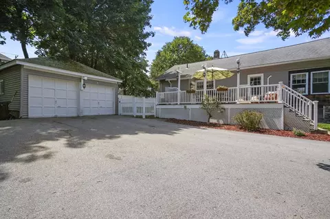 9 Burman Ave, Worcester, MA 01605 photo 3