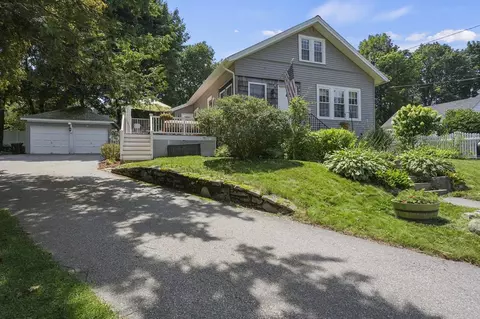 9 Burman Ave, Worcester, MA 01605