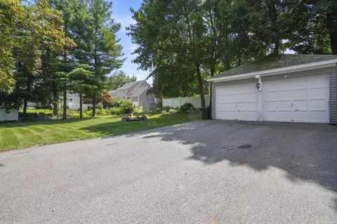 9 Burman Ave, Worcester, MA 01605 photo 4
