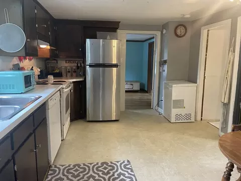 101 Laurence St, Springfield, MA 01104 photo 10