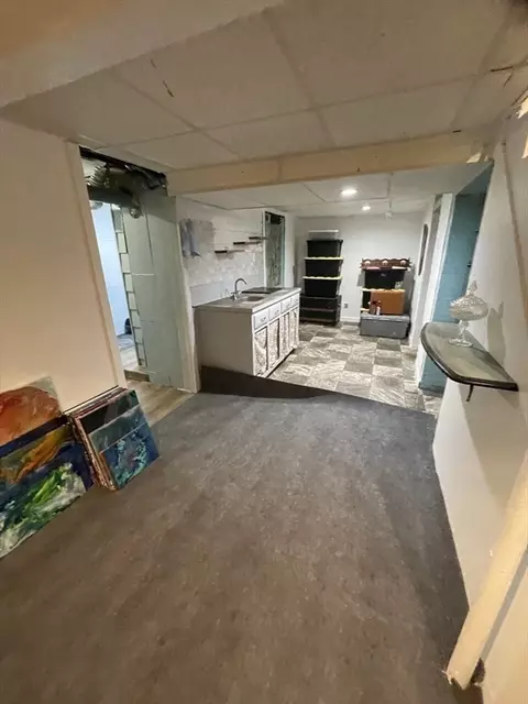 101 Laurence St, Springfield, MA 01104 photo 32
