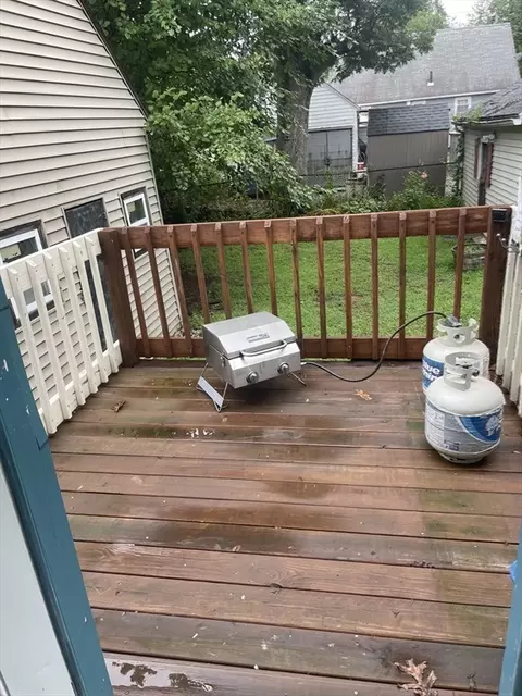 101 Laurence St, Springfield, MA 01104 photo 37