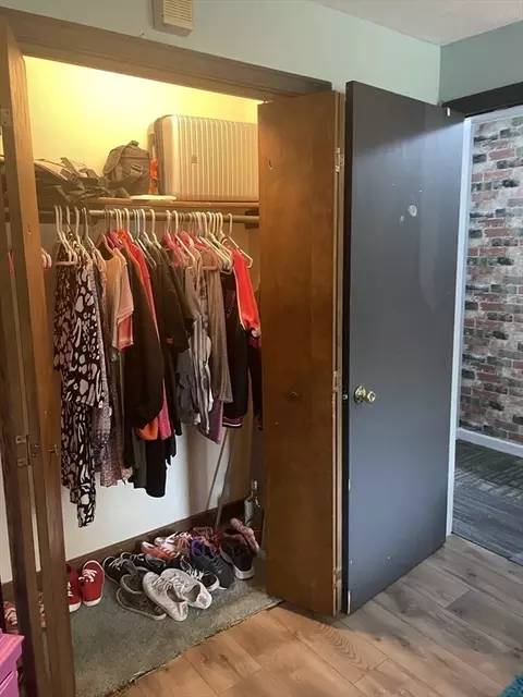 101 Laurence St, Springfield, MA 01104 photo 22