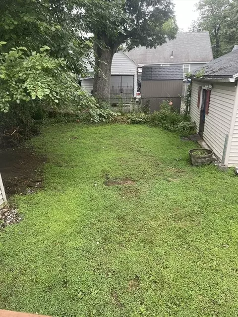 101 Laurence St, Springfield, MA 01104 photo 41