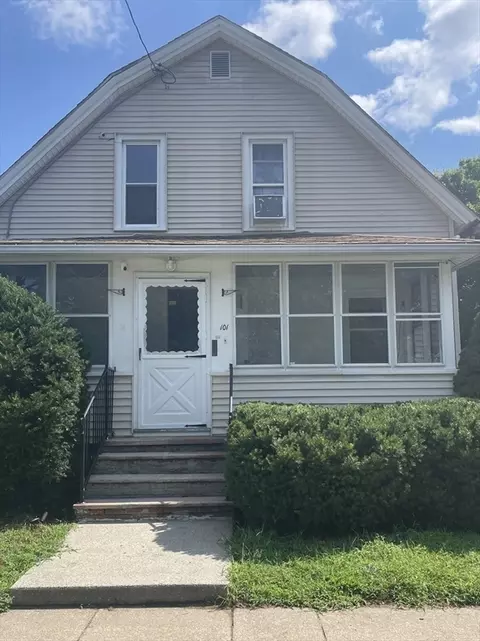 101 Laurence St, Springfield, MA 01104