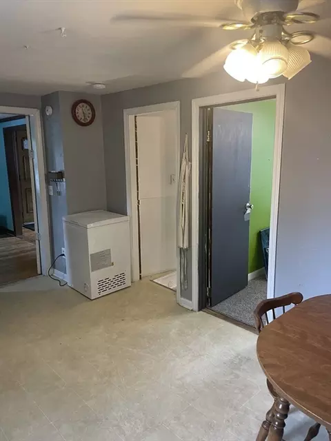 101 Laurence St, Springfield, MA 01104 photo 11