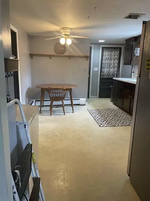 101 Laurence St, Springfield, MA 01104 photo 9