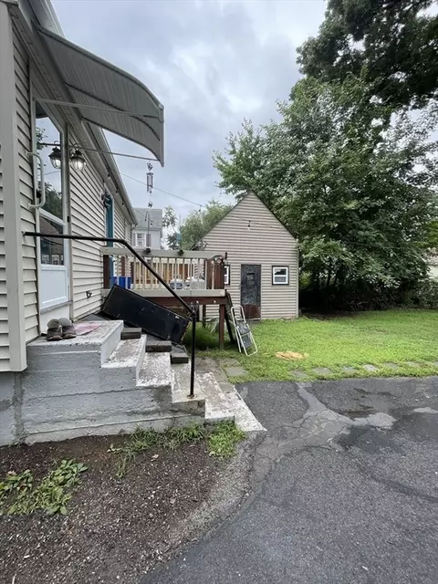 101 Laurence St, Springfield, MA 01104 photo 39