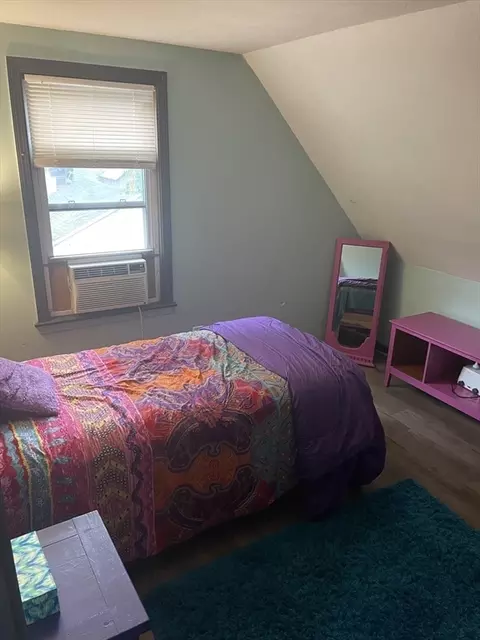 101 Laurence St, Springfield, MA 01104 photo 19