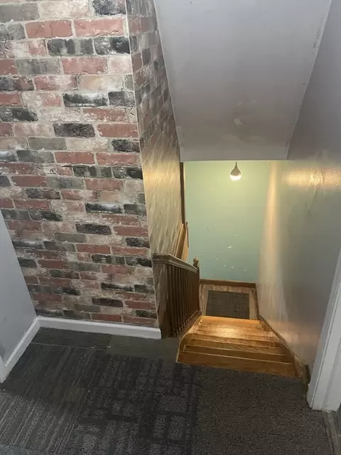 101 Laurence St, Springfield, MA 01104 photo 18