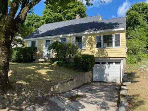 14 Stratford Rd, Andover, MA 01810