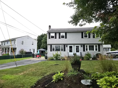 37 3rd St #A, Webster, MA 01570