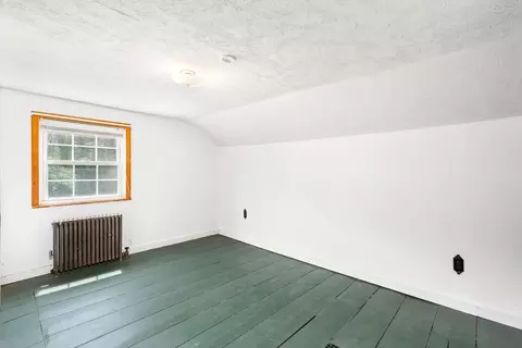 Bedroom - 149 Brooks Rd, Athol, MA 01331 photo 4 of 7