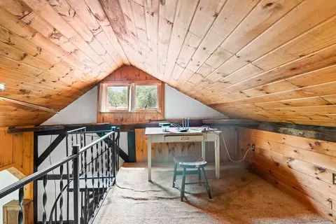 Entry Way - 149 Brooks Rd, Athol, MA 01331 photo 1 of 1