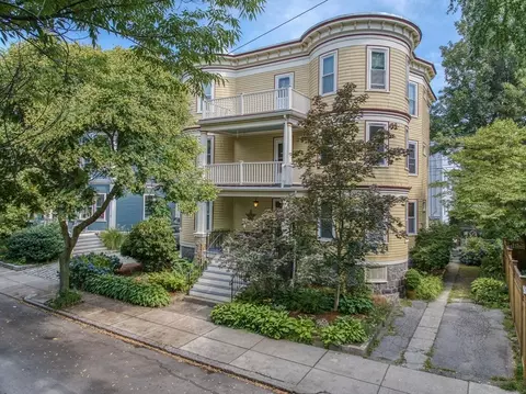 11 Trescott St #2, Boston, MA 02125