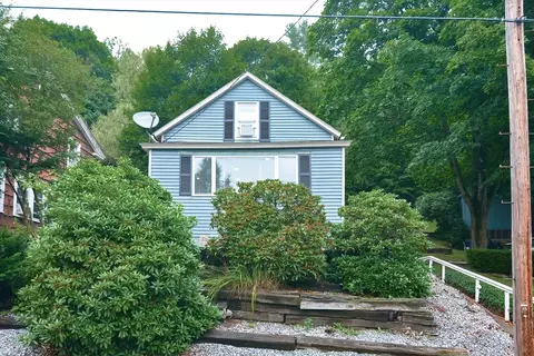 53 Temple St, Spencer, MA 01562