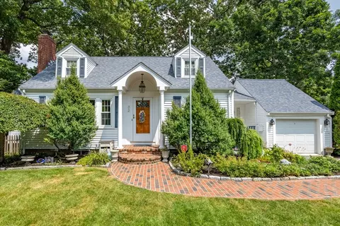 32 Melvin Rd, Arlington, MA 02474