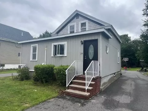 28 Liberty St, Taunton, MA 02718