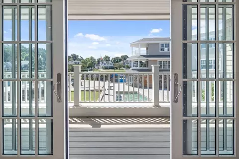 124 Elm St #203, Cohasset, MA 02025