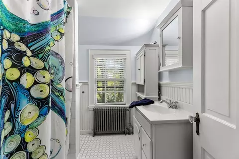 Bath - 123 Dodge St, Beverly, MA 01915 photo 2 of 2