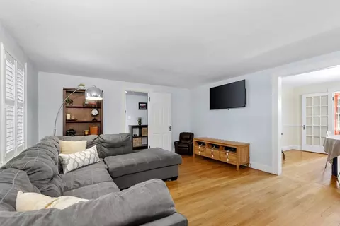 Living - 123 Dodge St, Beverly, MA 01915 photo 5 of 5