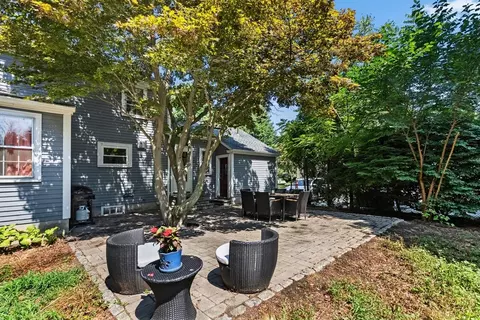 Exterior - 123 Dodge St, Beverly, MA 01915 photo 4 of 6