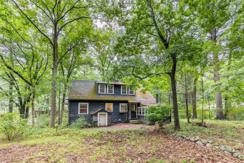 19 Forest Rd, Wakefield, MA 01880 photo 4