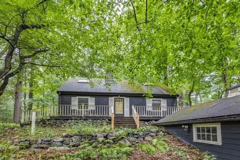 19 Forest Rd, Wakefield, MA 01880 photo 3
