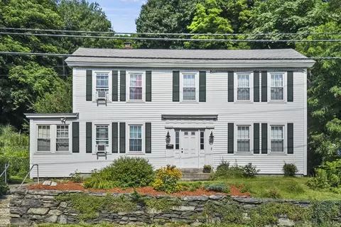 82 W Main St, Millbury, MA 01527