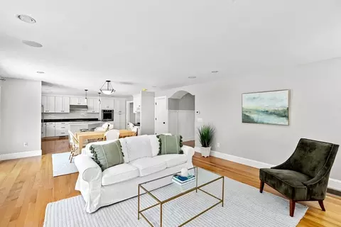 16 Park Cir, Hingham, MA 02043 photo 9