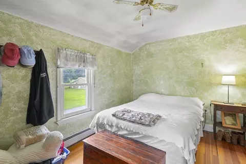 Bedroom - 133 State Ave, Killingly, CT 06241 photo 1 of 2