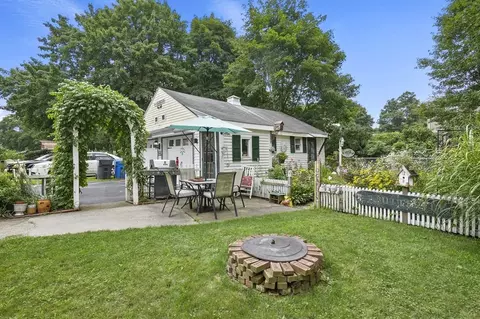 Exterior - 133 State Ave, Killingly, CT 06241 photo 5 of 8