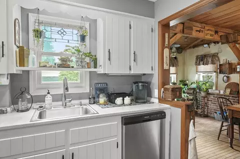 Kitchen - 133 State Ave, Killingly, CT 06241 photo 4 of 4