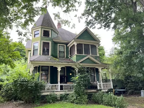 142 Westminster St, Springfield, MA 01109