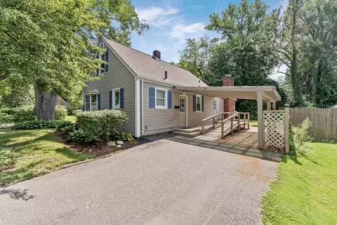 91 Carr Ave, Agawam, MA 01001