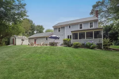 Exterior - 949 Webster St, Hanover, MA 02339 photo 5 of 6