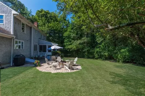 Exterior - 949 Webster St, Hanover, MA 02339 photo 6 of 6