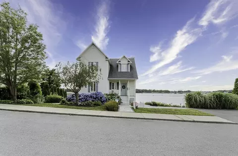 40 Cliff St, Beverly, MA 01915 photo 2