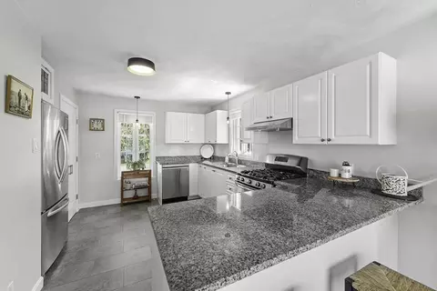 40 Cliff St, Beverly, MA 01915 photo 15