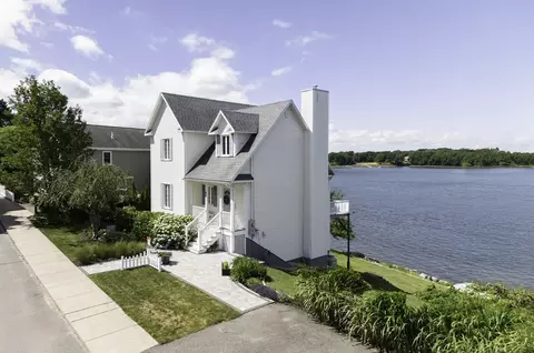 40 Cliff St, Beverly, MA 01915 photo 5