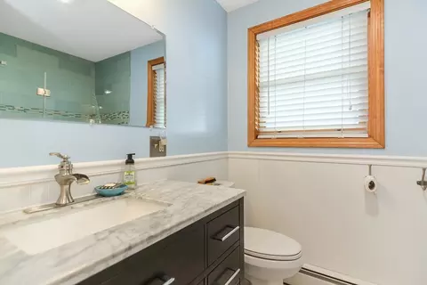 147 S Shr, Webster, MA 01570 photo 15
